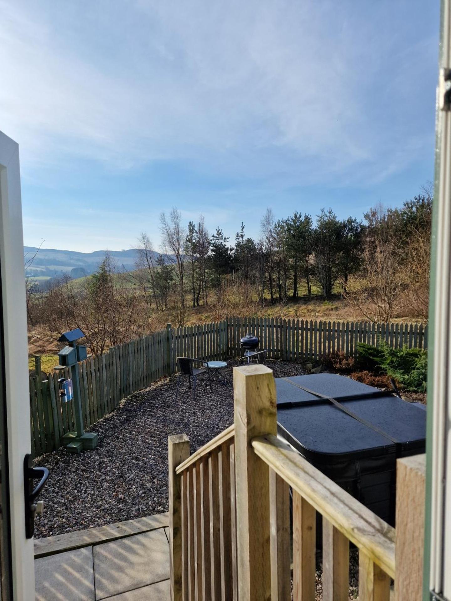 Dalnoid Cottages & Treehouses Nr Glenshee Exterior foto