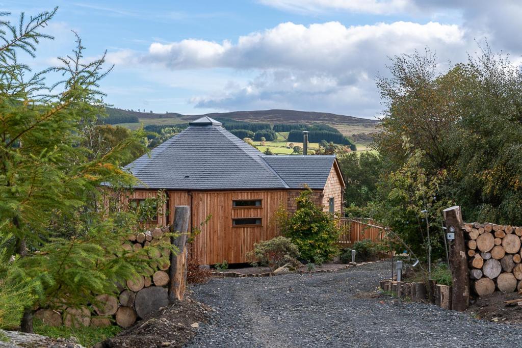 Dalnoid Cottages & Treehouses Nr Glenshee Exterior foto