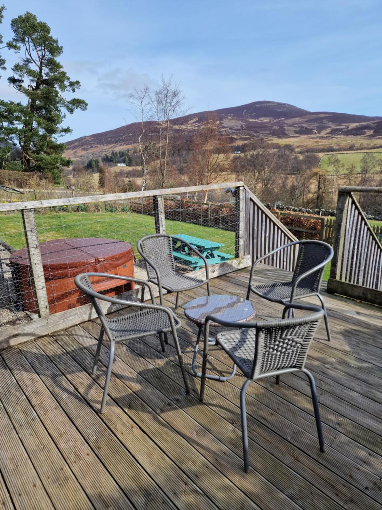 Dalnoid Cottages & Treehouses Nr Glenshee Exterior foto