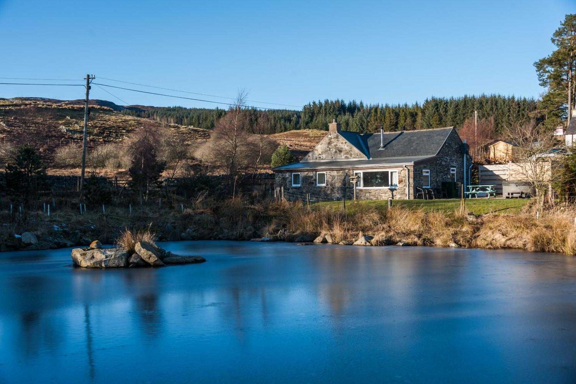 Dalnoid Cottages & Treehouses Nr Glenshee Exterior foto