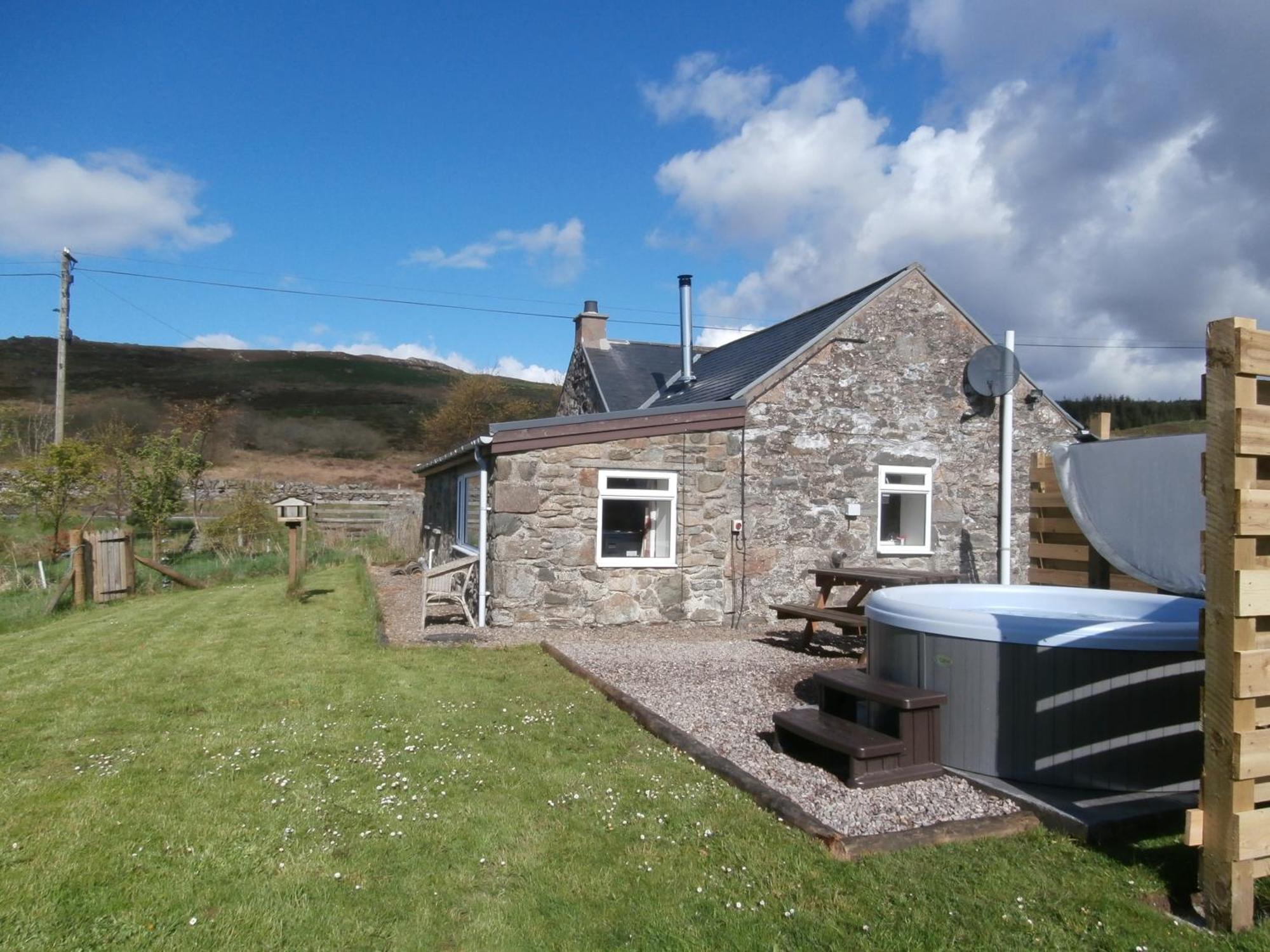 Dalnoid Cottages & Treehouses Nr Glenshee Exterior foto