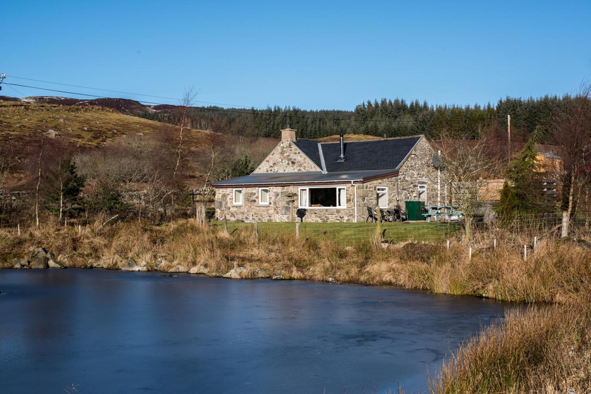 Dalnoid Cottages & Treehouses Nr Glenshee Exterior foto